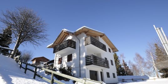 Vendita casa singola con due appartamenti a Vason-Monte Bondone, Trento